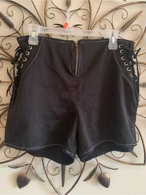 Milolly Black Lace-Up High-Waist Women's Shorts